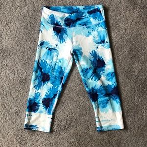 FABLETICS Crop Leggings